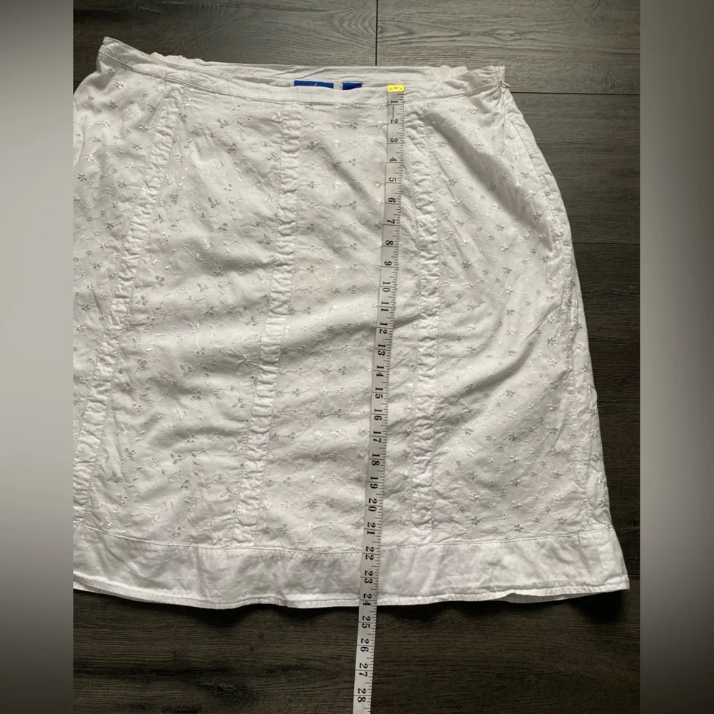 J.H. Collectibles Woman White Eyelet Floral Embroidered Cotton Skirt Size 18W